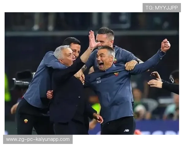 曼联社媒策略引爆争议：太会玩还是太浮夸？