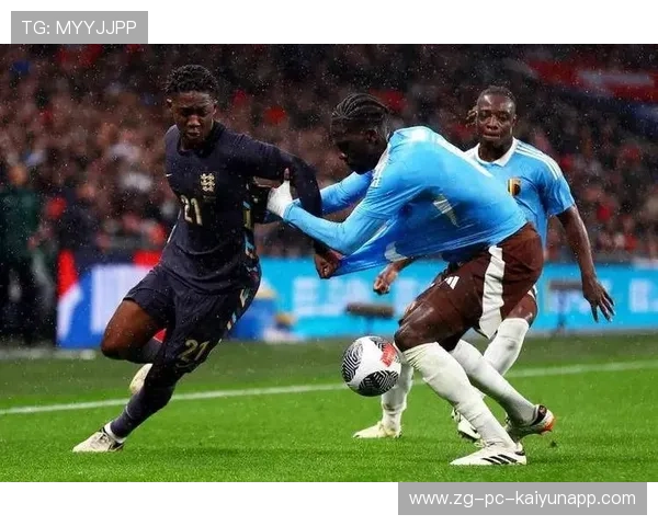 曼联紧盯皇马新星，未来巨头的潜力之争