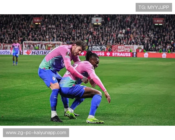 AC米兰边路强突成功率极高，莱奥抽射太正