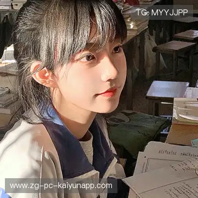 万桢翼